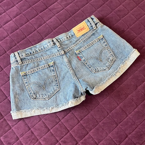 Vintage Levi's Women's Boyfriend Denim Shorts - Picture 5 of 5